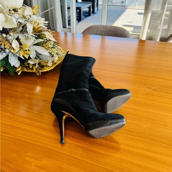 Jimmy Choo Black Suede Python Heeled Boots - Picture 5 of 8
